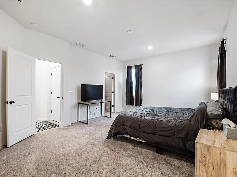12811 Achasta Blvd — Photo 17