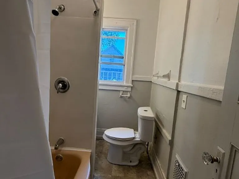 27 Carthage Dr — Photo 4