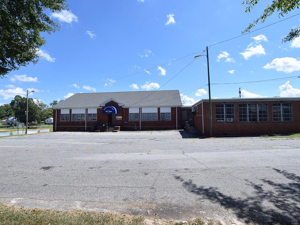 The Honea Path Rec Department is located directly across the road.