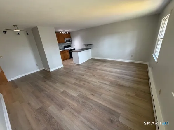 239 Old Farms Road #16D, Avon, CT 06001