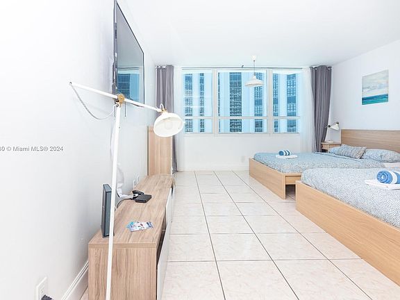 5th image of 5445 Collins Ave APT 507