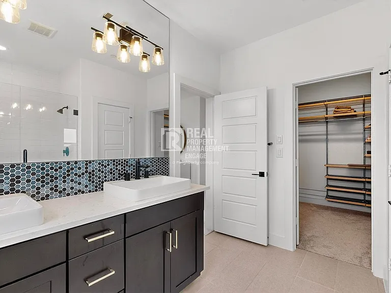 1077 Maverick Dr — Photo 22