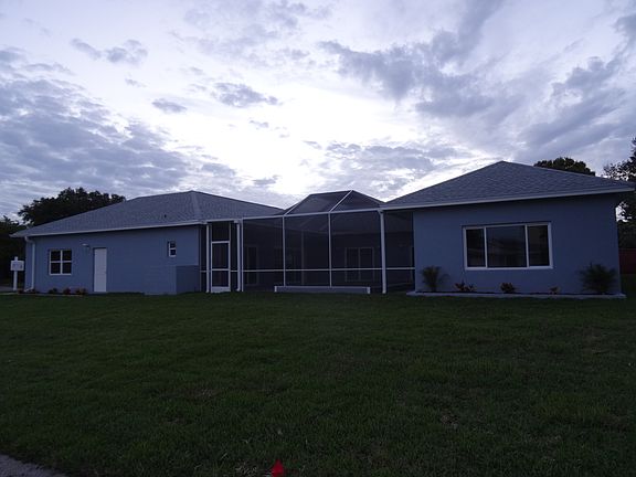 Poinsettia Street View