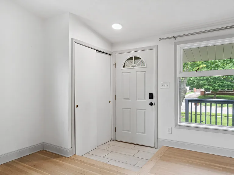 3205 Braddock St — Photo 18