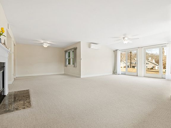5th image of 25 Ipswich Woods Dr