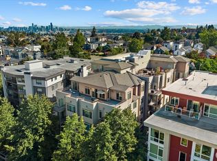 Broxton, Seattle, WA 98136