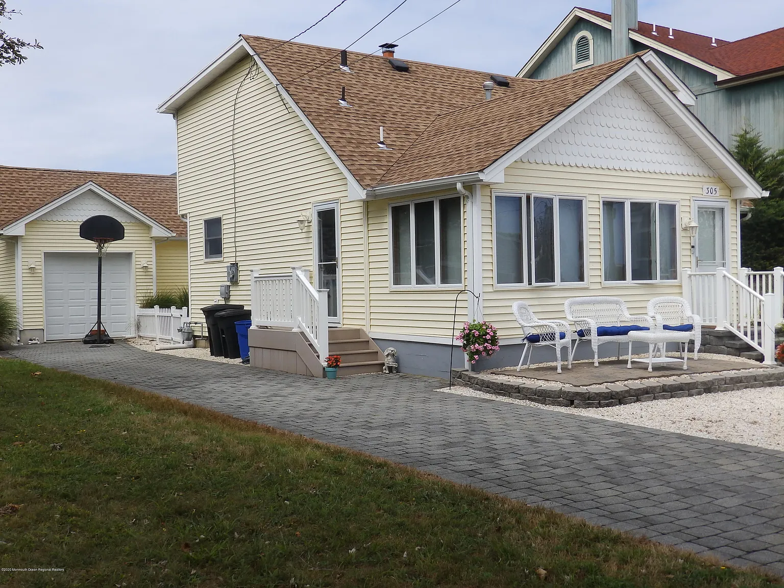 305 Washington Ave photo 1