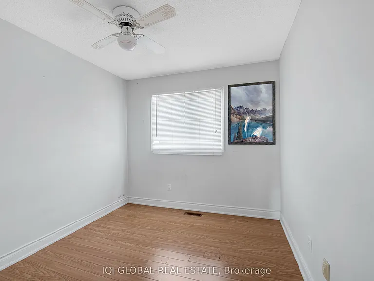 2 Sir Lou Dr #139 — Photo 9