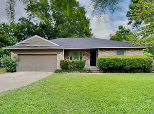 250 Southwood Dr, Lancaster, TX 75146
