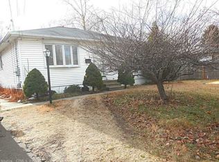 8 Karen Way, East Haven, CT 06512