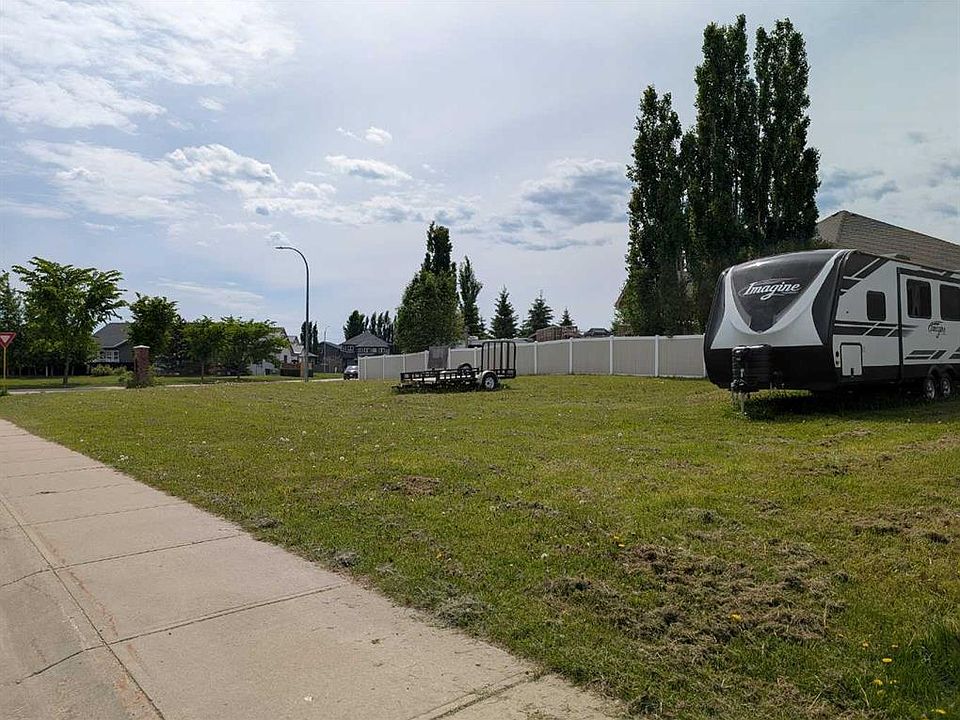 1st image of 22 Parkdale Way SE