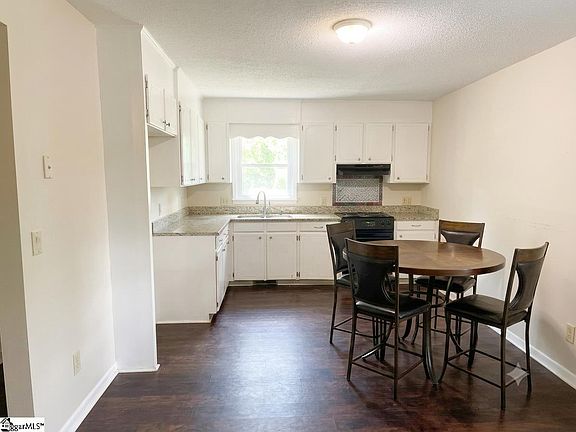 5th image of 503 Garrett St