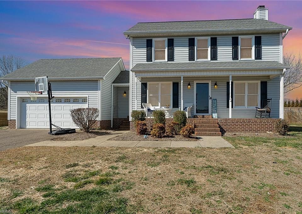 1st image of 1012 Riverpointe Dr