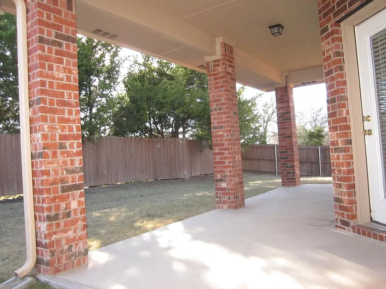 1100 Arthurs Ct — Photo 7