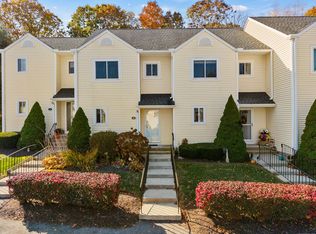 45 Stoneheights Dr UNIT 45, Waterford, CT 06385