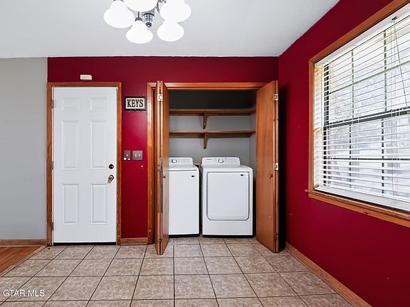4th image of 403 Mulberry St