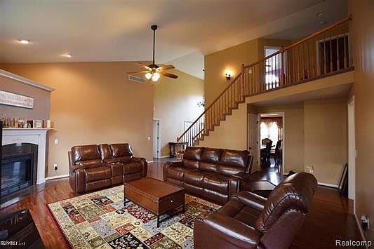 3rd image of 25853 Labana Woods Dr