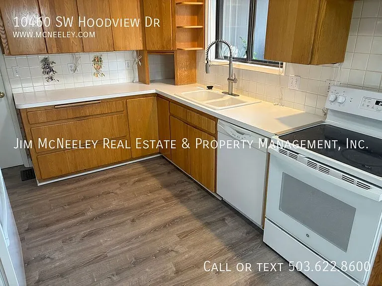 10460 SW Hoodview Dr — Photo 5