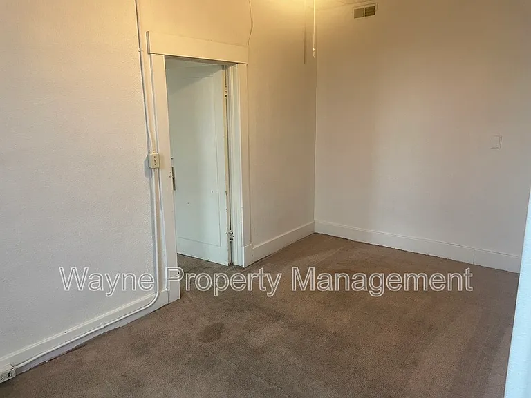 546 2nd St #1 — Photo 7