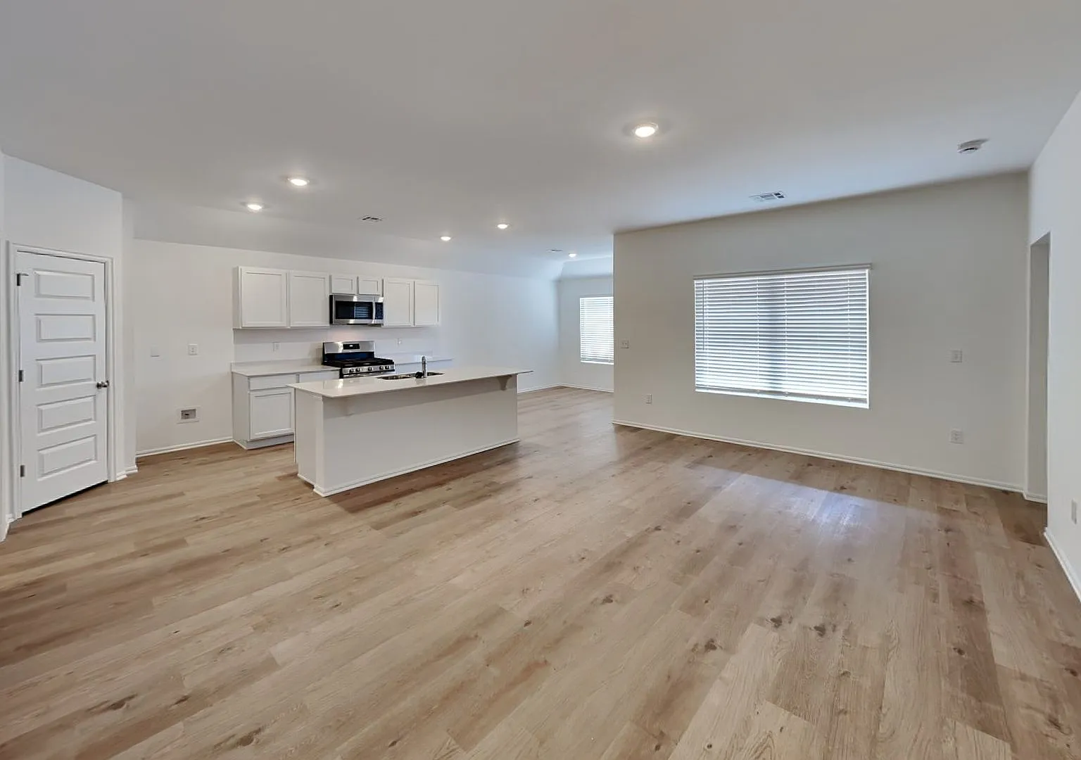Brand New 4 Bedroom 2 Bathroom Home In Piedmont Schools With Neighborhood Park — Photo 3