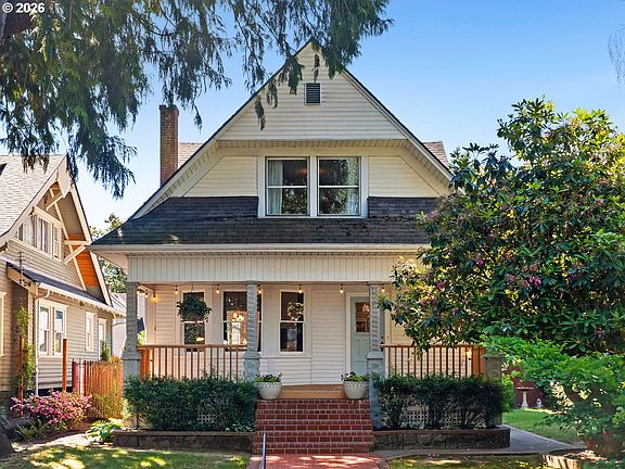 2nd image of 3144 NE Everett St