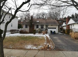 103 Burham Ave, Roslyn Heights, NY