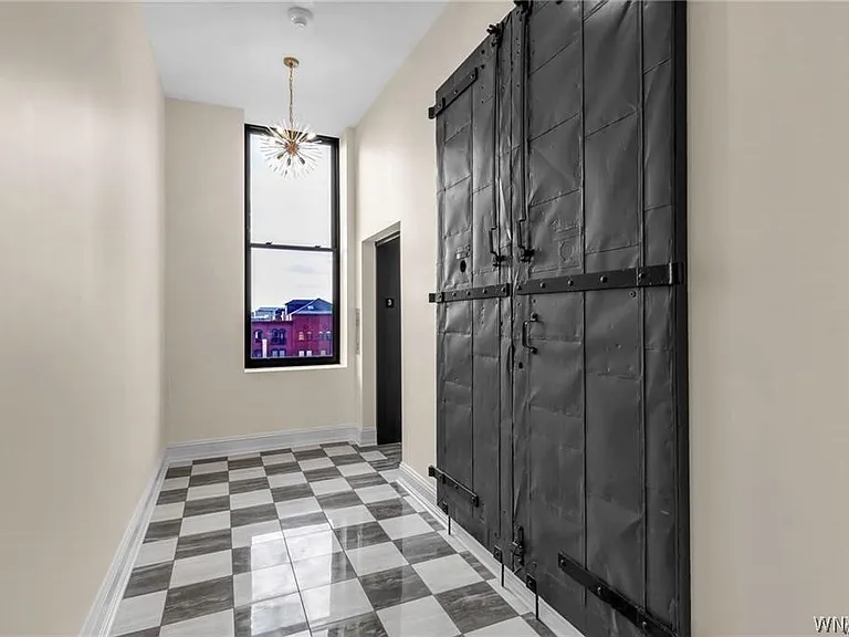 674 Main St #3 — Photo 8