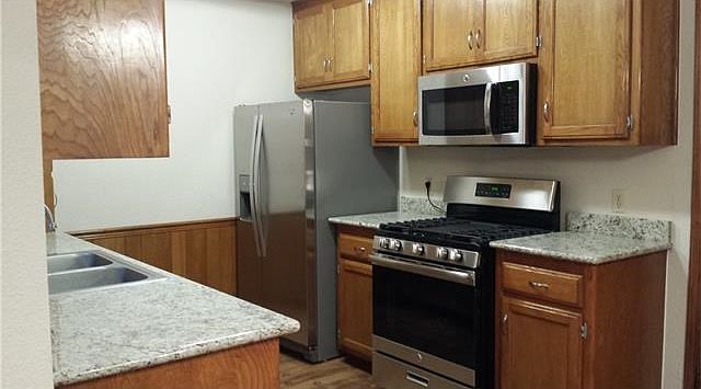 905 Tiffany, Georgetown 78628 just completed updating! SS Refrigerator conveys! Granite counters!