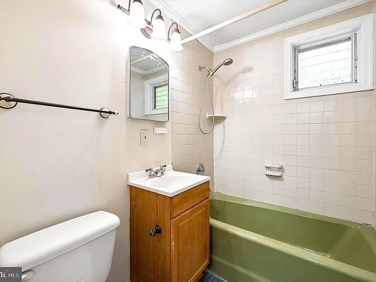 624 Cresson Ln — Photo 15