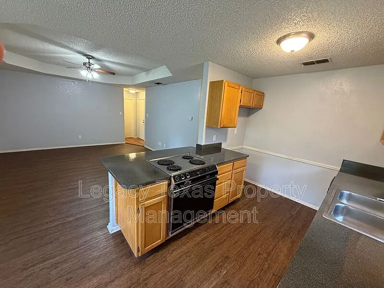 203 Willana Ct — Photo 6