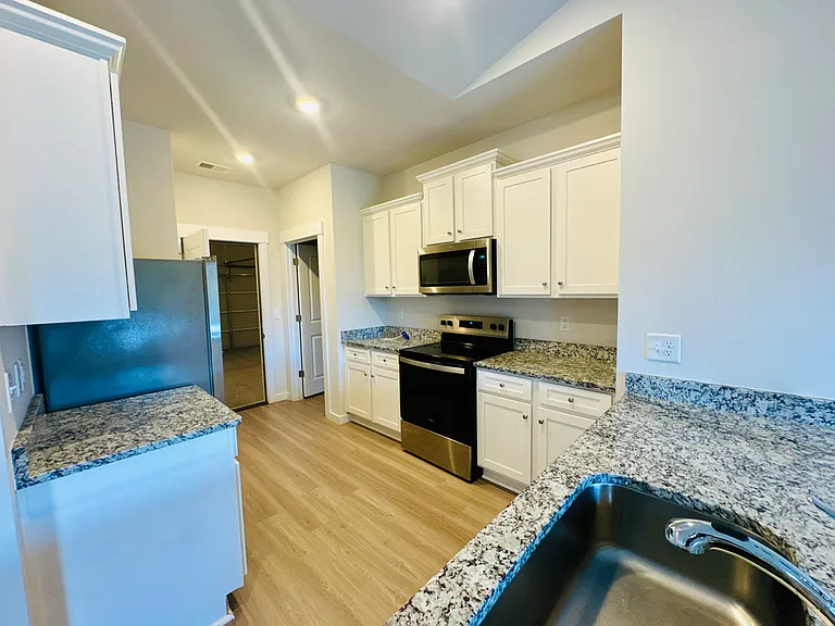 1028 Peaceful Fawn Dr — Photo 6