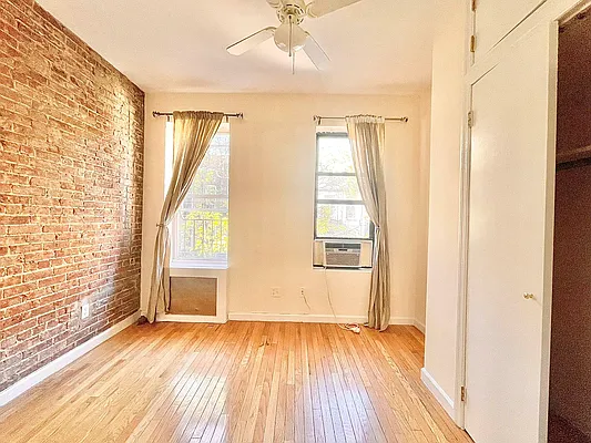 Rented by Century 21 Premier  | media 5