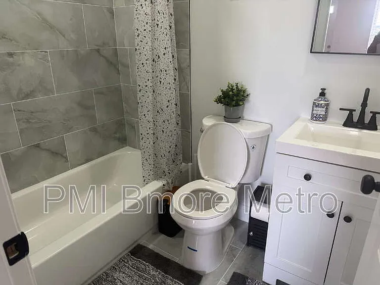 1756 E North Ave — Photo 14