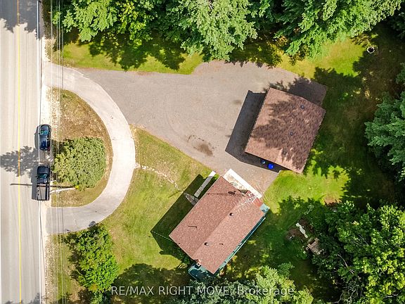 4th image of 4411 Canal Rd