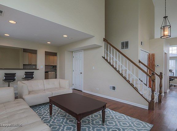 4th image of 150 Castlewood Ct