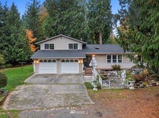 2622 S East Camano Dr, Camano Island, WA 98282