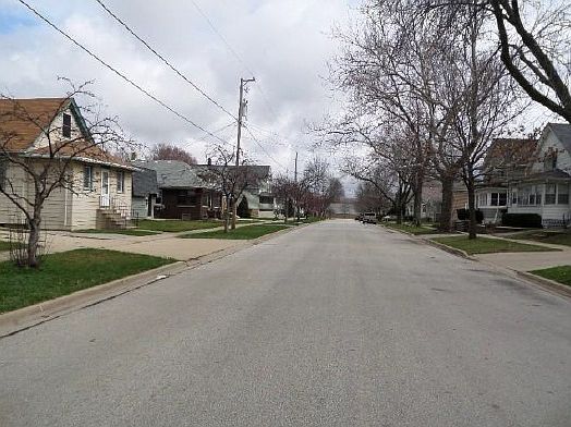 3rd image of 850 Bowditch Ave