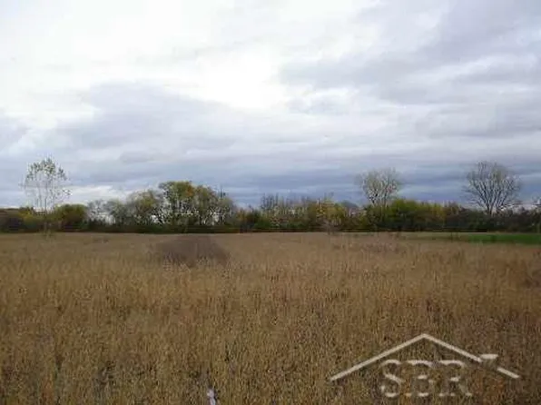 Mackinaw Rd, Saginaw, MI 48604