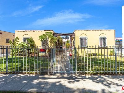 2615 S Bronson Ave, Los Angeles, CA, 90018
