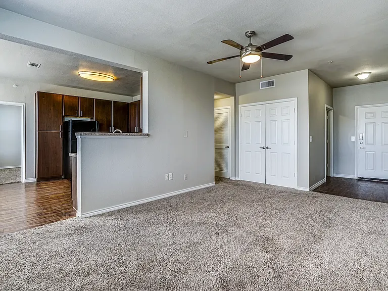 Westpoint at Scenic Vista Apartments — Photo 7