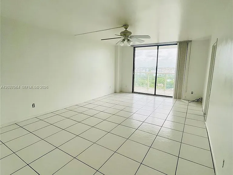 13499 Biscayne Blvd #1613 — Photo 2