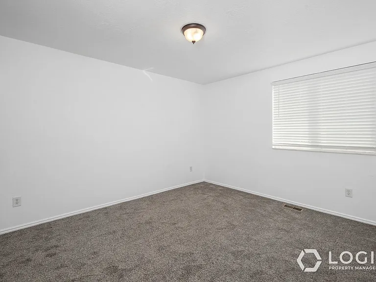 4248 S 6440 W — Photo 16
