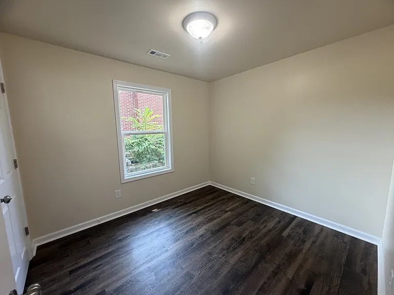 226 N 9th St — Photo 5