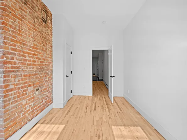 220 Madison Street image 8 of 13