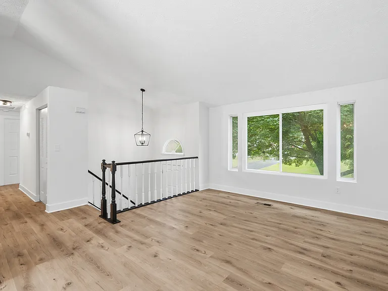 202 Leslie Ct #202 — Photo 15