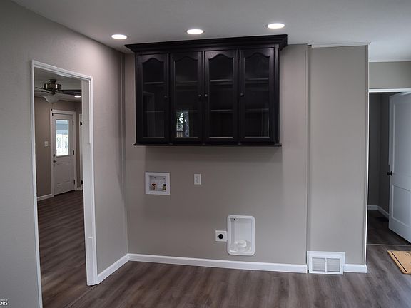 5th image of 2301 Avenue E