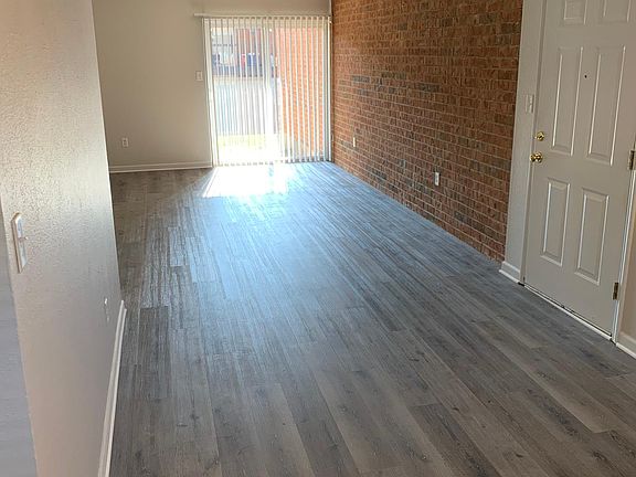 4th image of 1932 Greenglen Dr APT 103