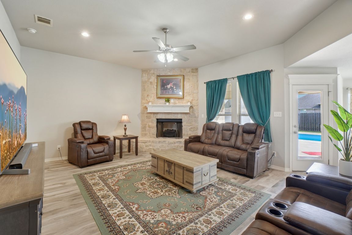Arrow Creek Dr-006.jpg