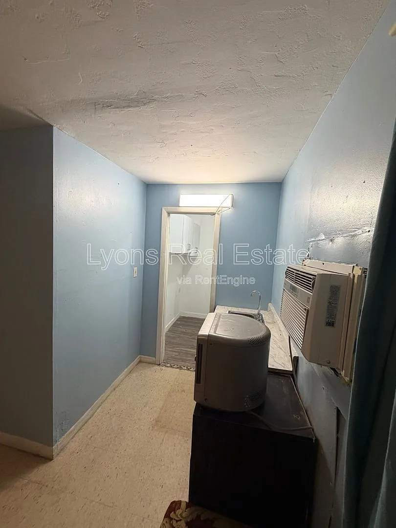 1 bed, 1.0 bath, $600 — Photo 3
