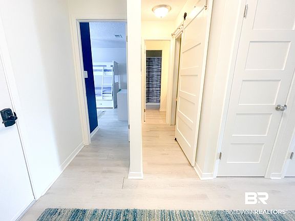 2nd image of 4014 Spinnaker Dr #201